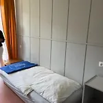 Ow Carbo - W Sasiedztwie Lasu I Jeziora Rezort