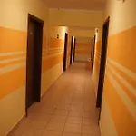 Ow Carbo - W Sasiedztwie Lasu I Jeziora *