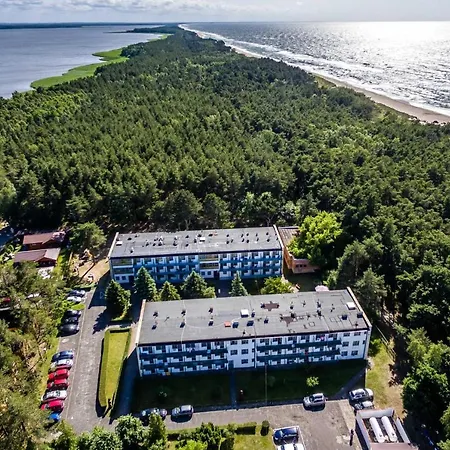 Ow Carbo - W Sasiedztwie Lasu I Jeziora * 다브키