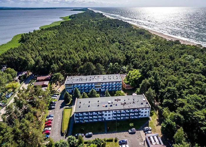 Ow Carbo - W Sasiedztwie Lasu I Jeziora * Dąbki