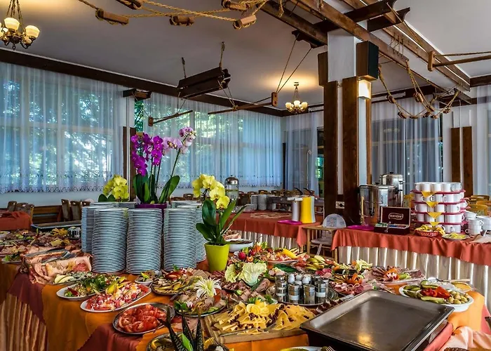 Ow Carbo - W Sasiedztwie Lasu I Jeziora * Dąbki